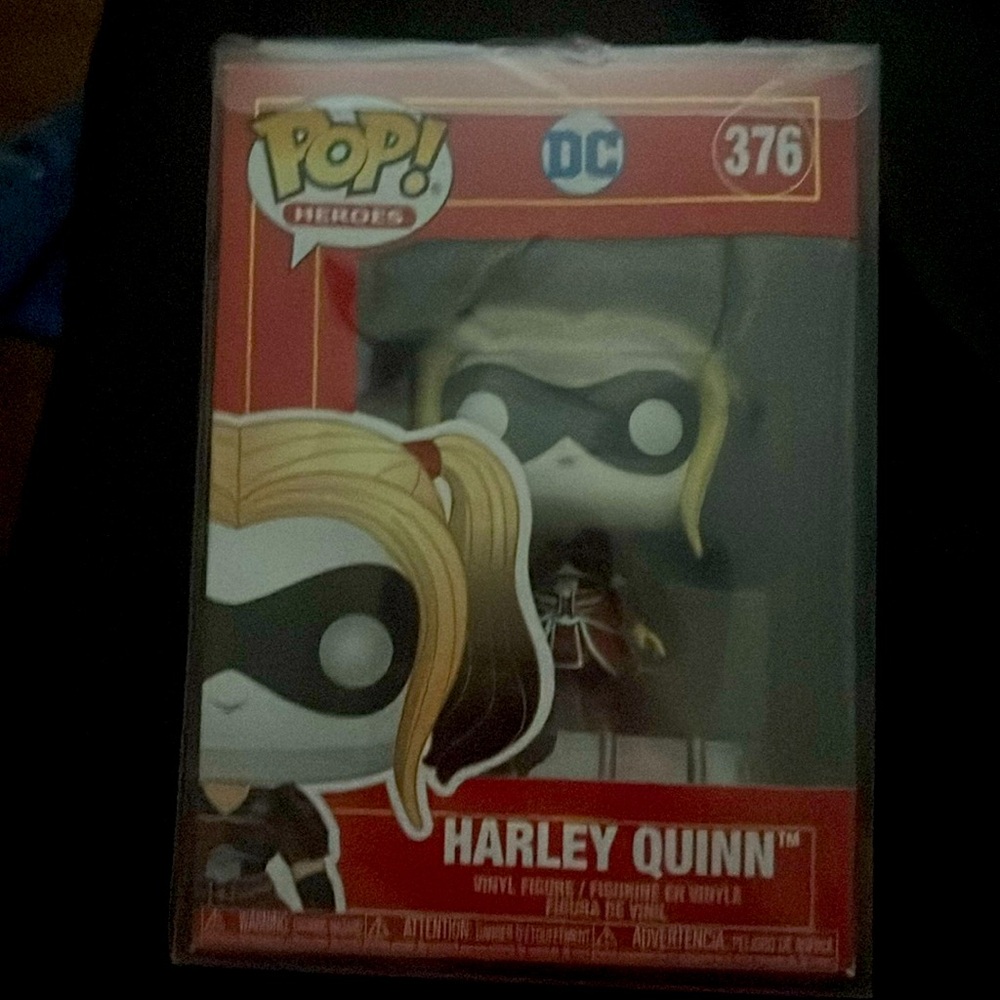 NIB with box protector Harley Quinn Pop Vynil #376